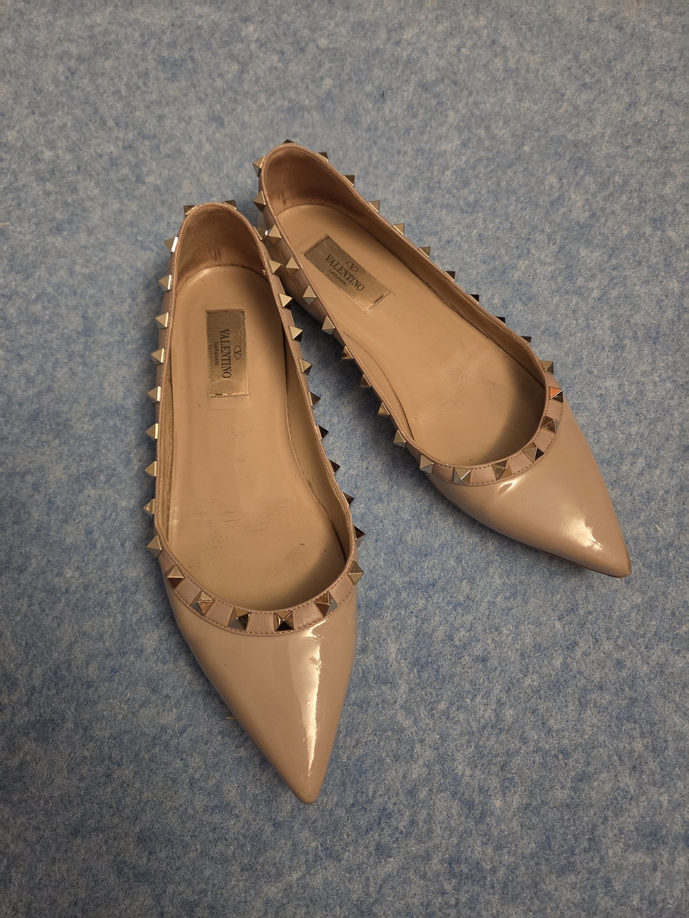 Valentino Nude Rockstud Pointed-Toe Ballet Flats